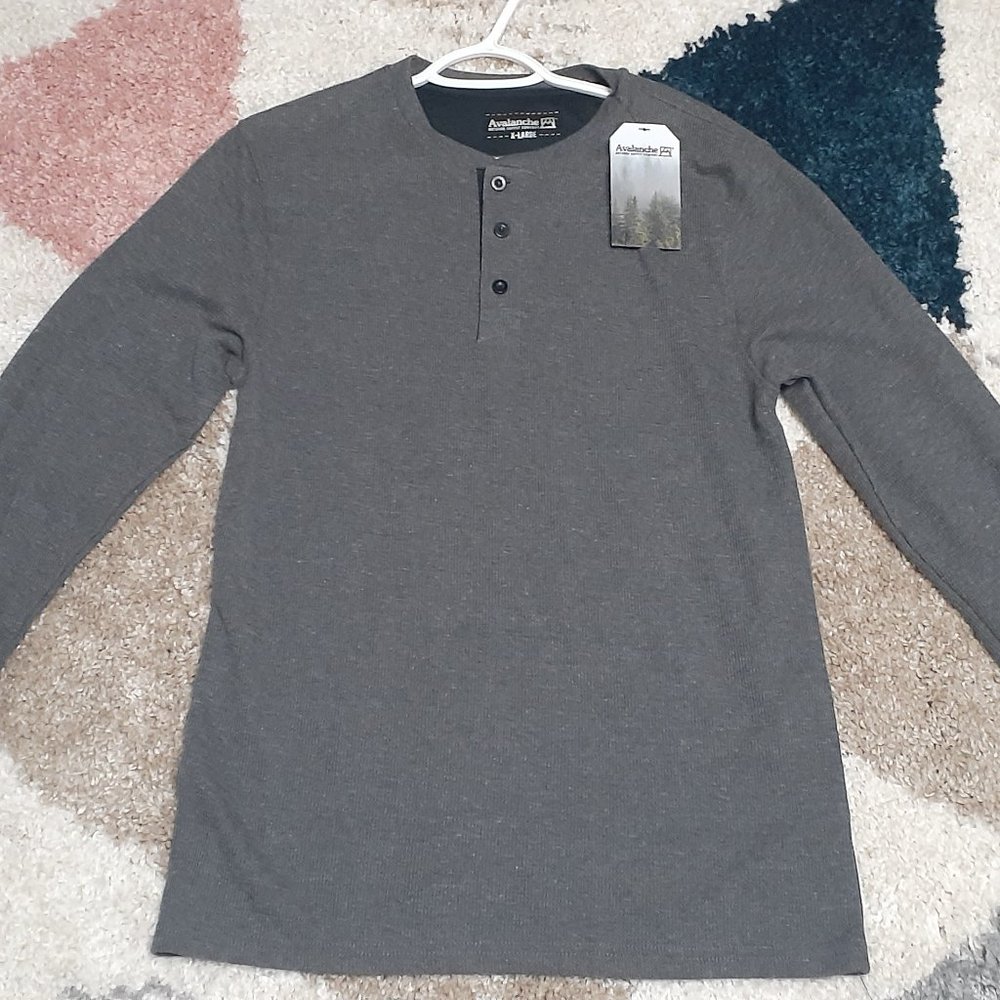 Avalanche Men's Grey Henley XL TAGS ON